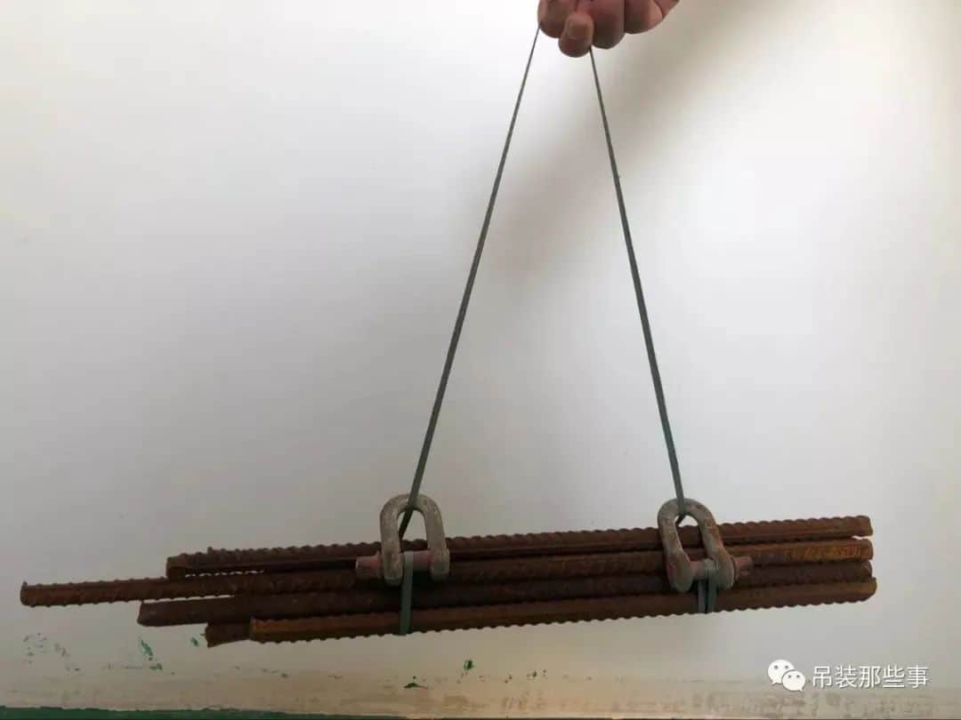 吊物绑扎不牢,空中滑落砸中下方人员,安全员涉嫌重大责任事故罪