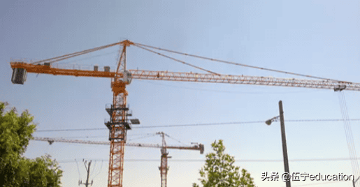 塔吊司机证怎么报考，有没有年龄限制