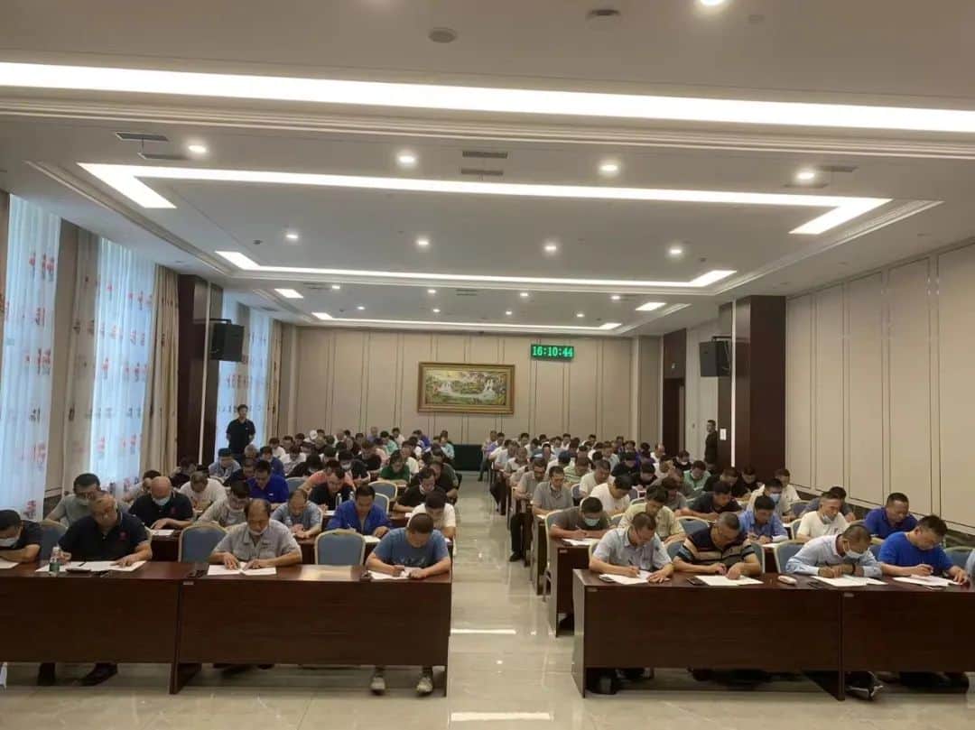 弘扬工匠精神 提升技能水平丨南通开发区举办叉车和桥门式起重机司机职业技能竞赛
