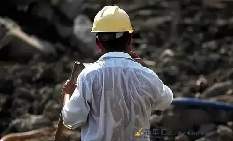 “我爸爸是开吊车的,他好像一点都不爱我”