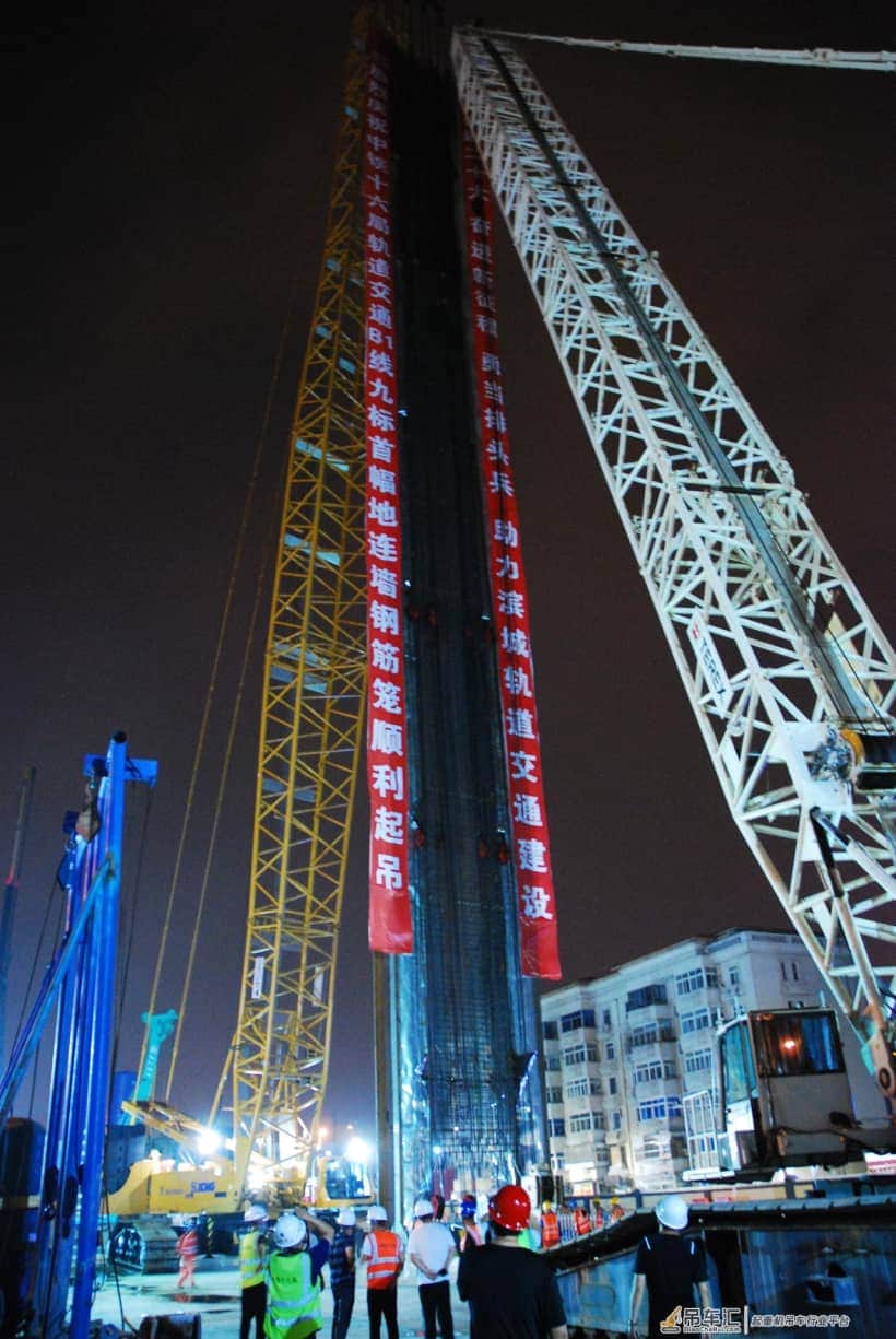 轨道交通B1线塘沽站首幅地连墙钢筋笼平稳吊装成功入槽