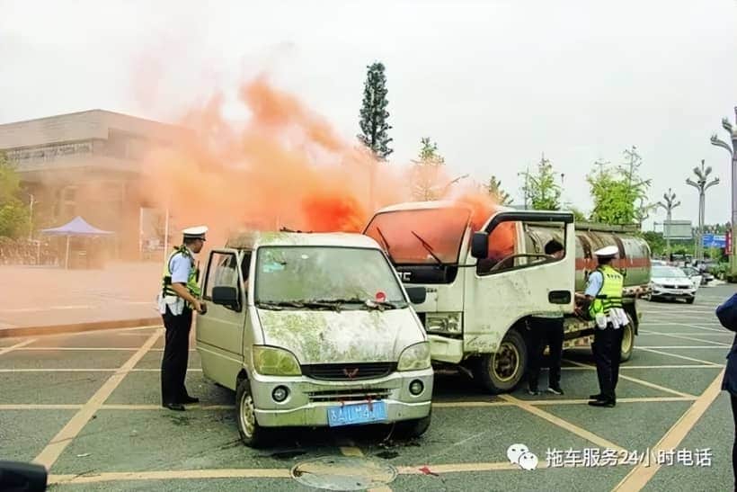 重庆市吊车紧急救援电话:400-9011-273拖车,吊车救援服务