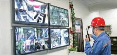“夏天待在空调房里就能指挥吊车了”