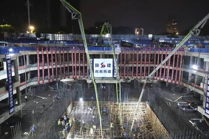 高温连续奋战72小时,中联重科泵车高效助建379米“浙南第一高楼”