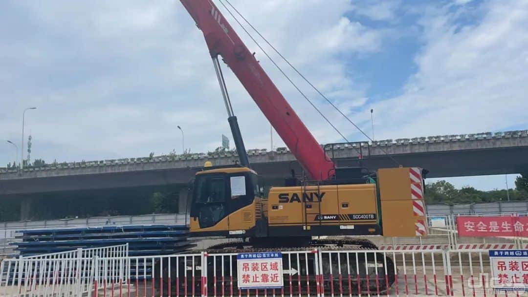 要带载行走还要效率高?三一SCC400TB起重机一举解决吊装难题