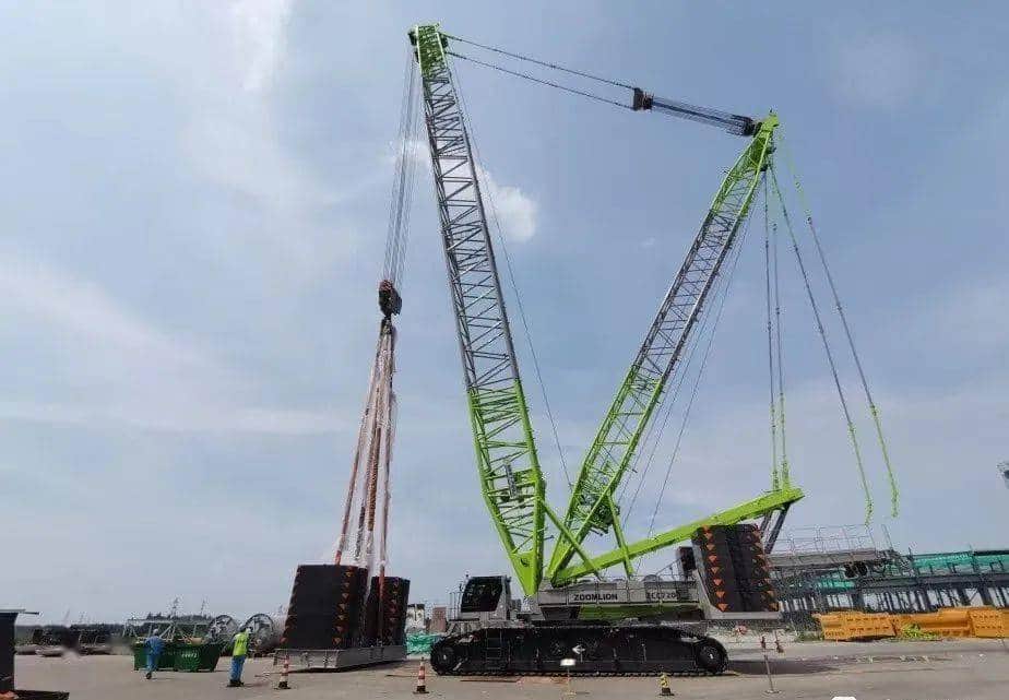 大明重器 | 中联重科600吨履带吊成功“落户”大明重工