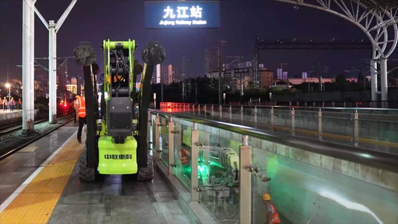 “X战警”首战告捷,中联重科蜘蛛式高空作业平台高效助建九江火车站