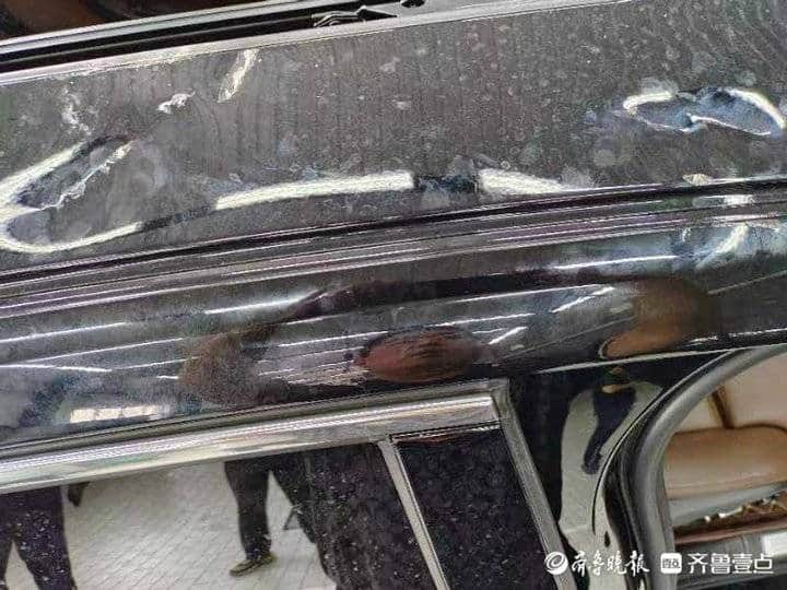 车辆停车位上被吊车砸坏,修车花两万多对方只肯赔五千