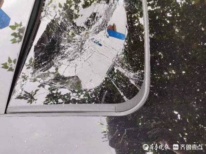 车辆停车位上被吊车砸坏,修车花两万多对方只肯赔五千